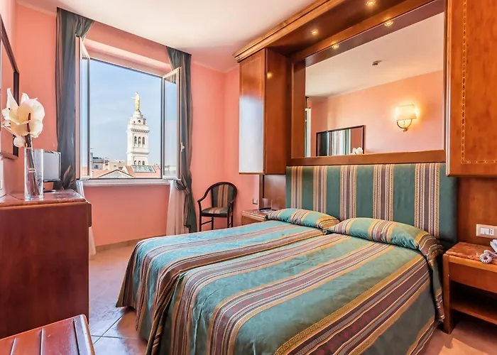 Raeli Siracusa 3* Roma