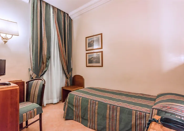 Raeli Siracusa Otel Roma