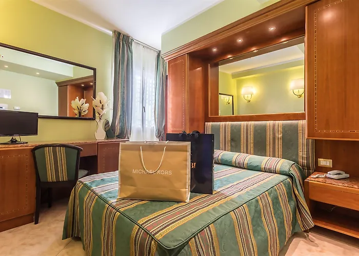 Raeli Siracusa 3* Roma