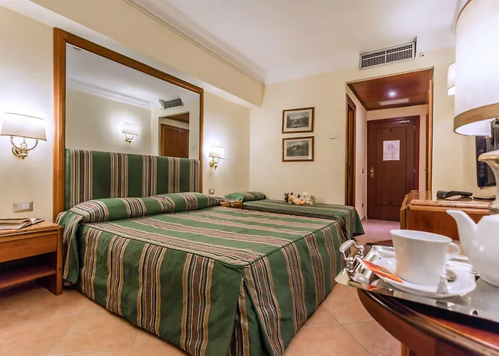 Raeli Siracusa Otel Roma