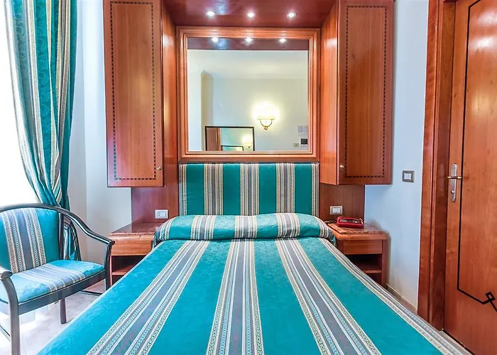 Raeli Siracusa 3* Roma