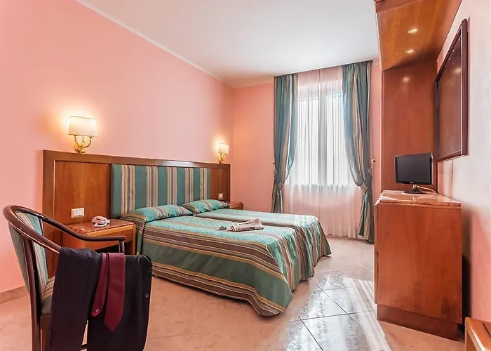 Raeli Siracusa 3*
