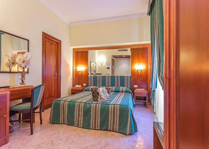 Raeli Siracusa 3* Roma