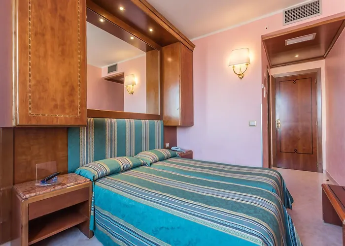 Otel Raeli Siracusa 3*